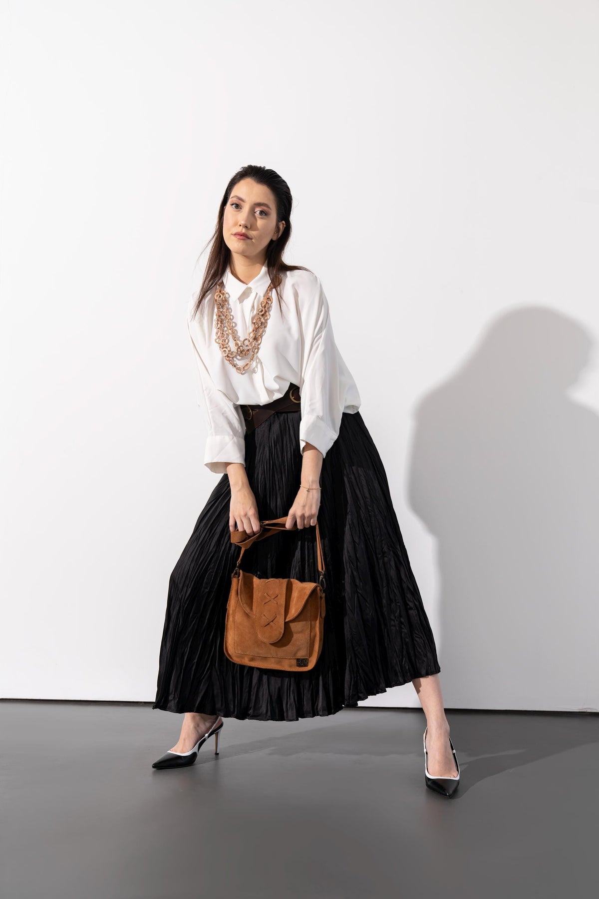 Women's genuine suede leather bag. It is a design product. - görsel 2