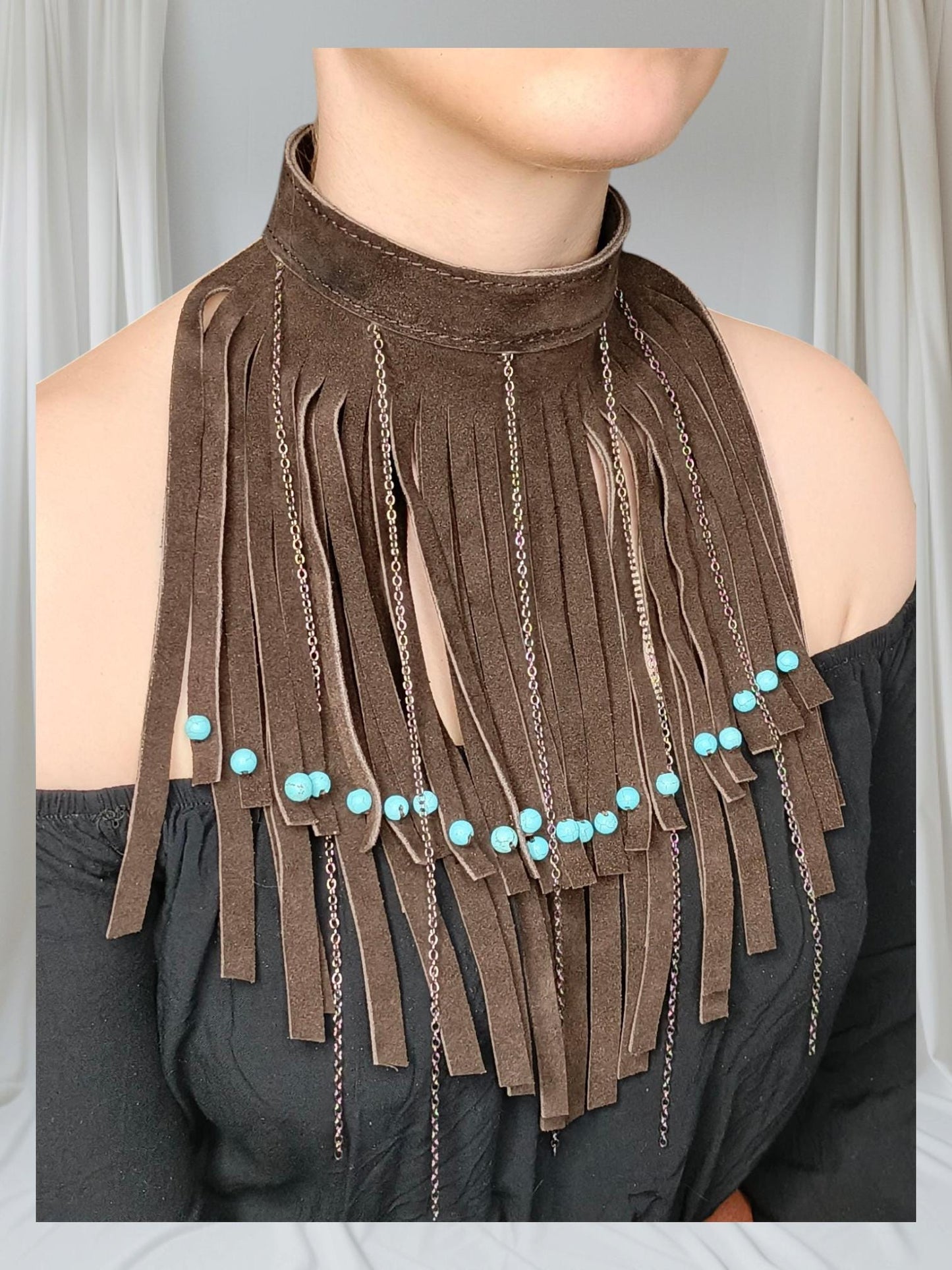 Genuine leather design necklace