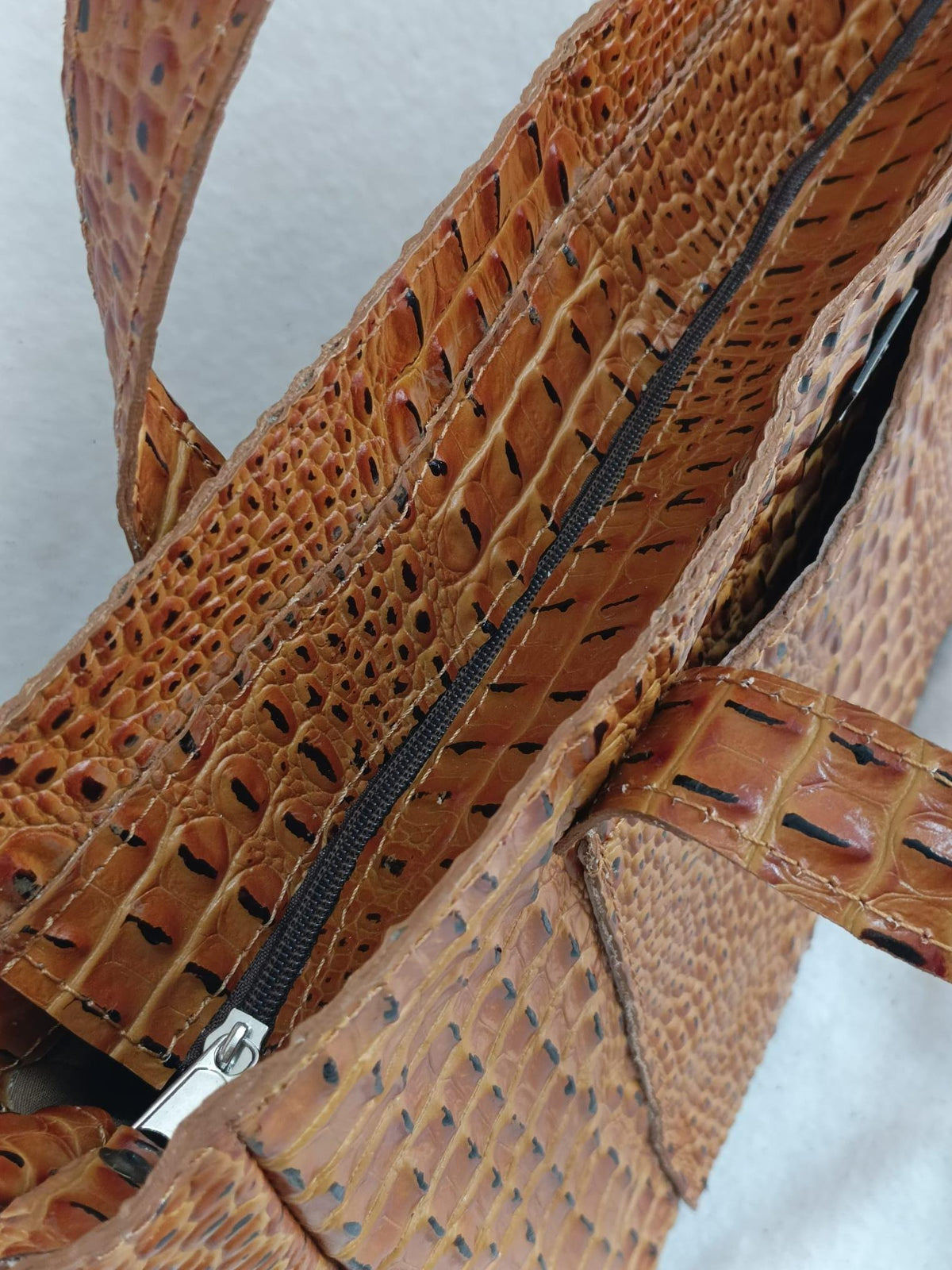 Women's genuine leather handbag, special design - görsel 3