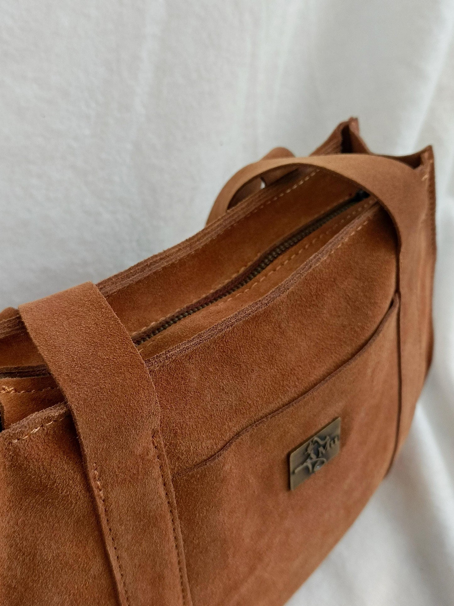 Genuine leather suede bag, shoulder strap, unlined product, special design.