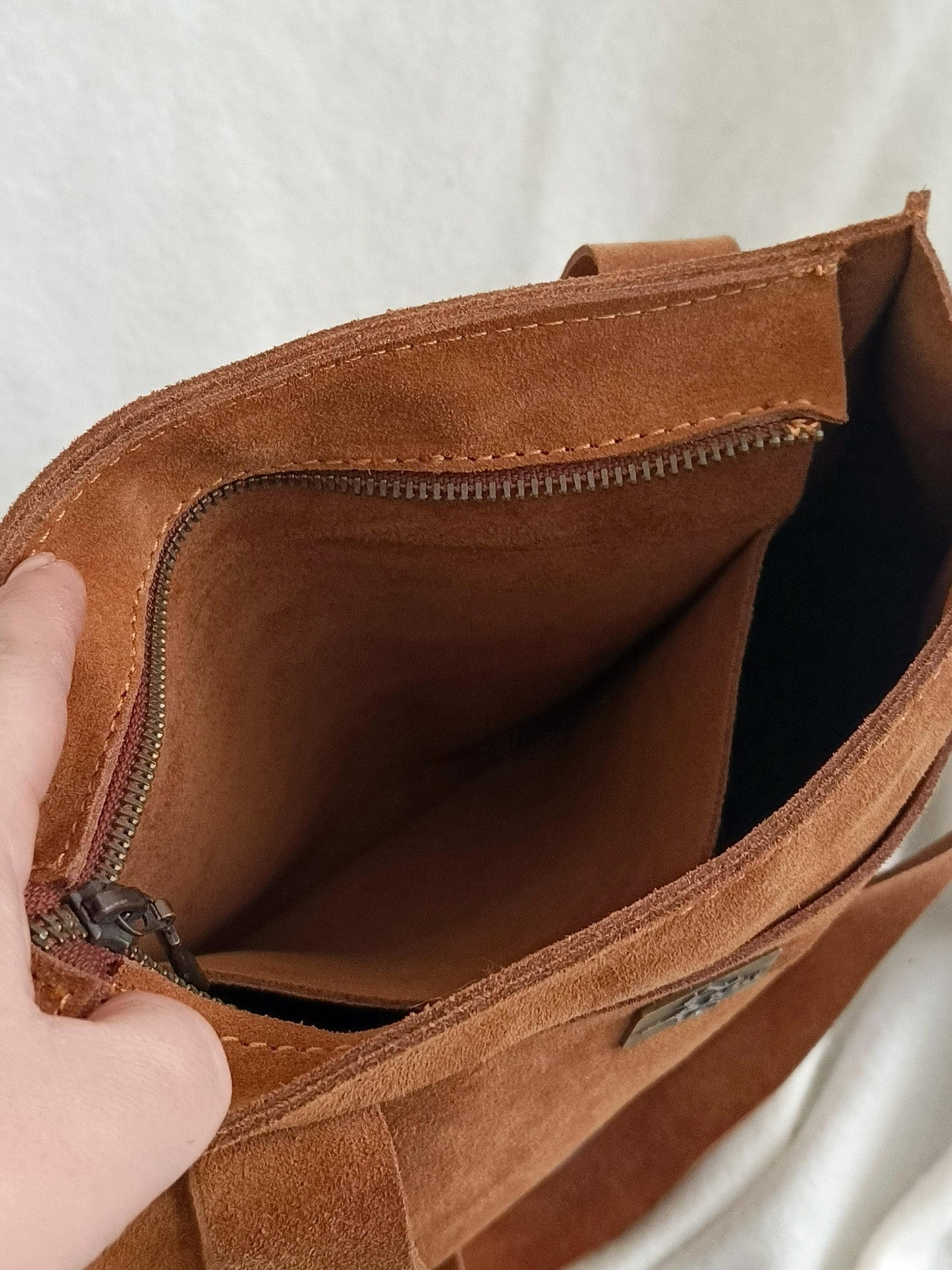 Genuine leather suede bag, shoulder strap, unlined product, special design.